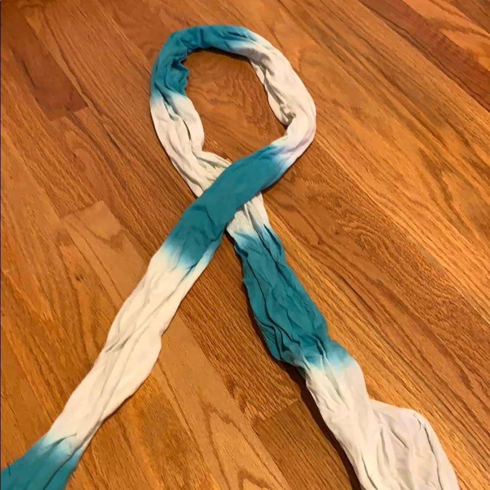 Cute tie dye ombré scarf
